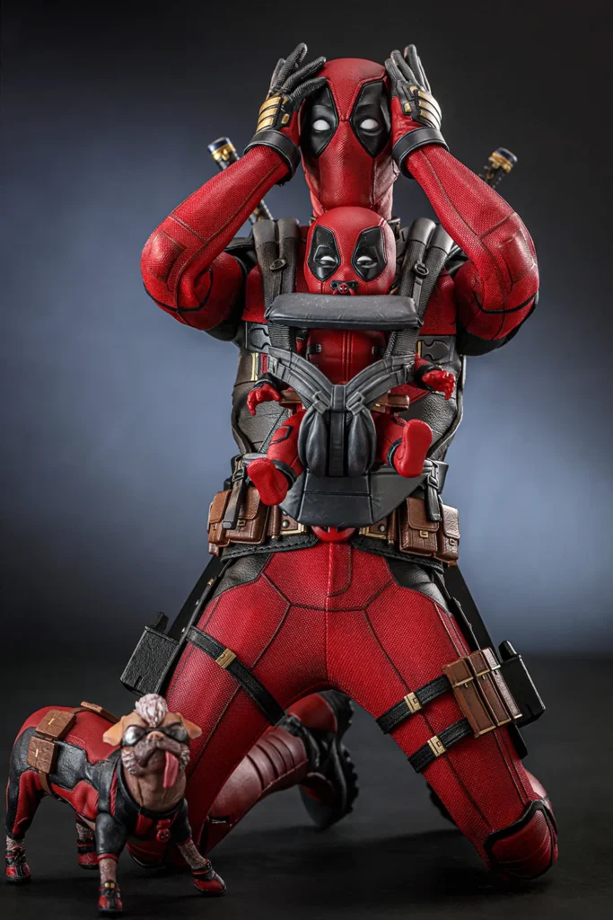 Hot Toys Deadpool with extras